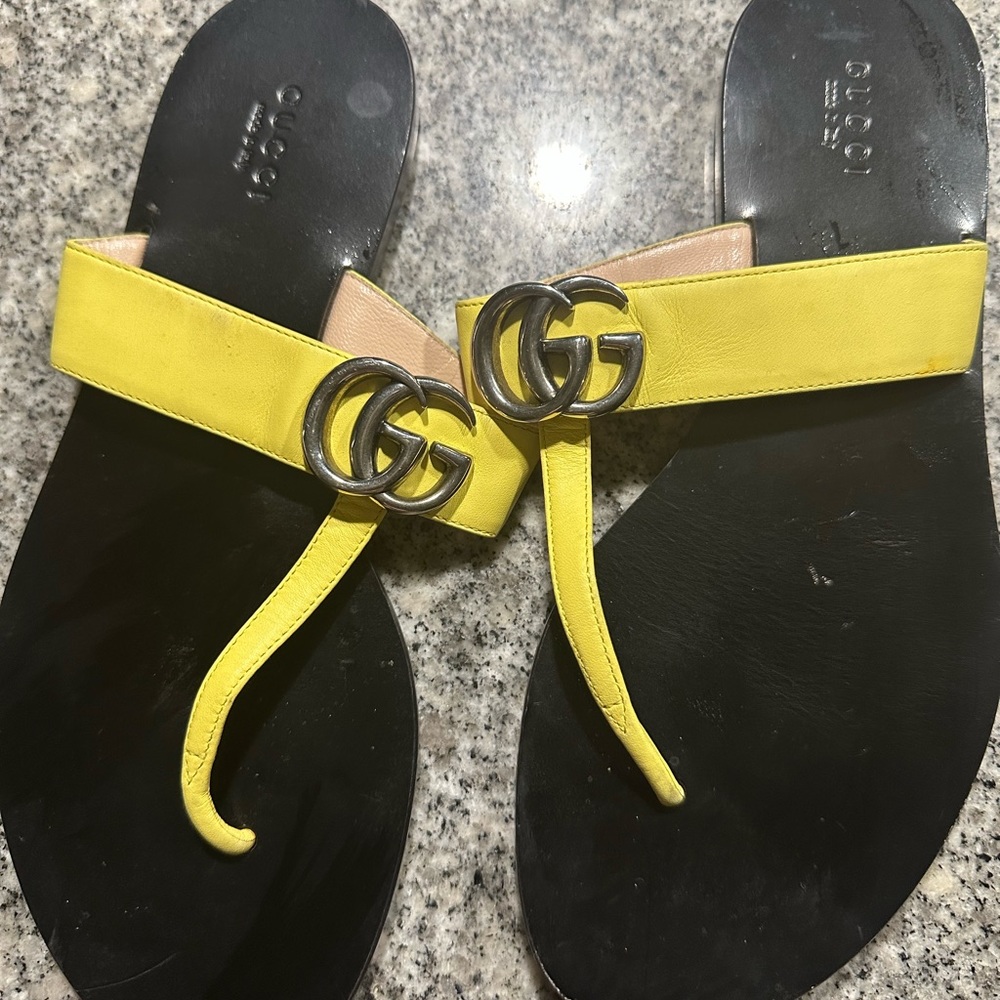 Marmont leather thong slides